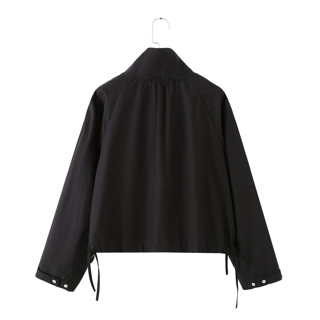 Damen Leichter Cropped-Blouson mit hohem Stehkragen, Tunnelzug und seitlichen Bindebändern Echo Archiv