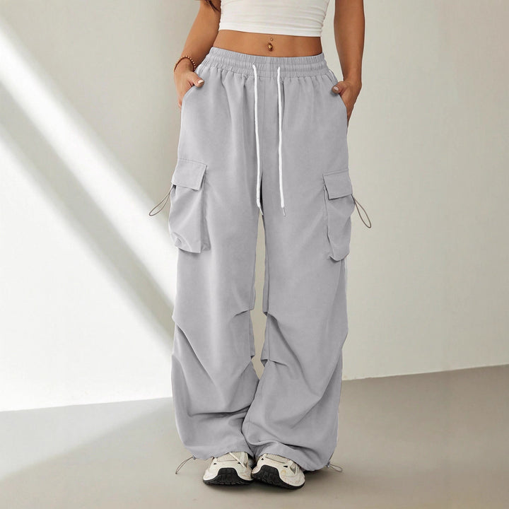 Damen Weite Cargo‑Loungehose mit Gummibund, Tunnelzug und großen Klappentaschen – Avérine