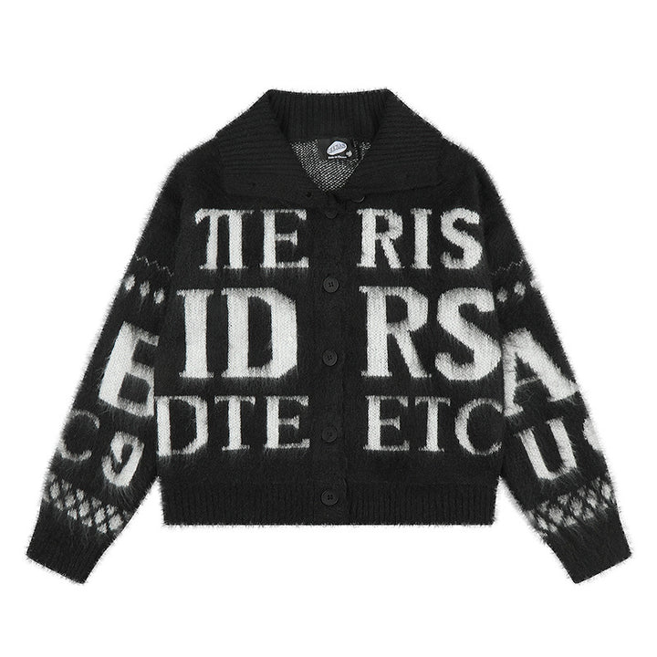 Damen Oversize Mohair-Strickjacke mit Knopfleiste, großem Reverskragen und typografischem Allover-Print Echoarchiv