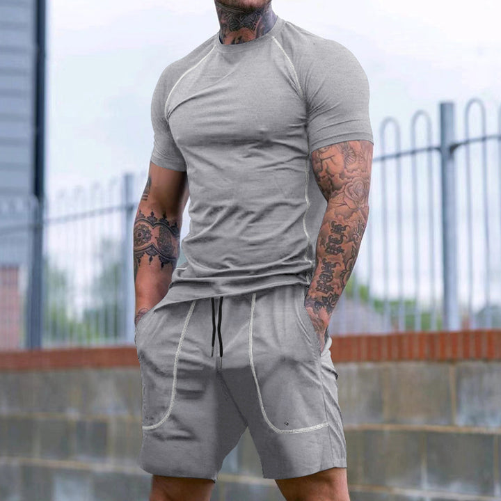 Herren Sportliches Fitness-Set mit atmungsaktivem T-Shirt und Shorts Echoarchiv