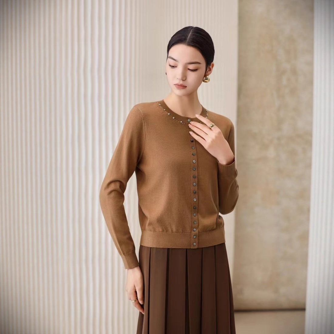 Damen Feiner Feinstrick-Cardigan mit Perlendekor am Rundhalsausschnitt Echo Archiv