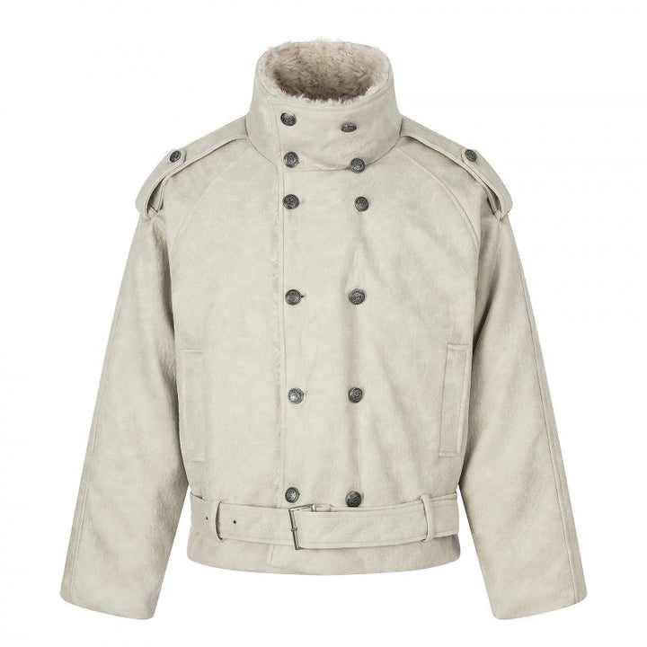Herren Kurz geschnittene doppelt geknöpfte Aviator‑Jacke mit Teddyfutter, Stehkragen und Taillengürtel Echo Archiv