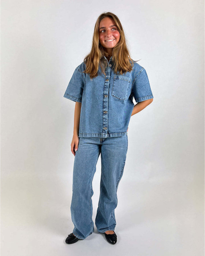 Damen Denim-Hemdjacke im lässigen Oversized-Schnitt Echo Archiv