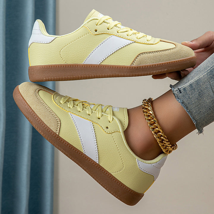 Damen nan retro-inspirierte Sneaker mit niedrigem Schnitt, Gumsohle und Velours-Zehenkappe Echo Archiv