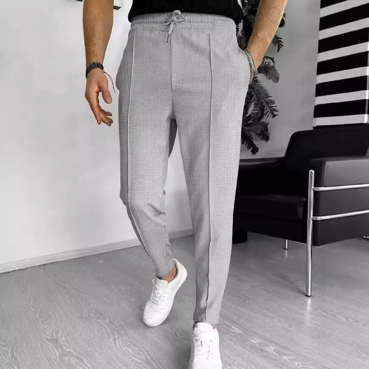 Herren elegante Chino-Hose mit modernem Schnitt und elastischem Bund Echoarchiv
