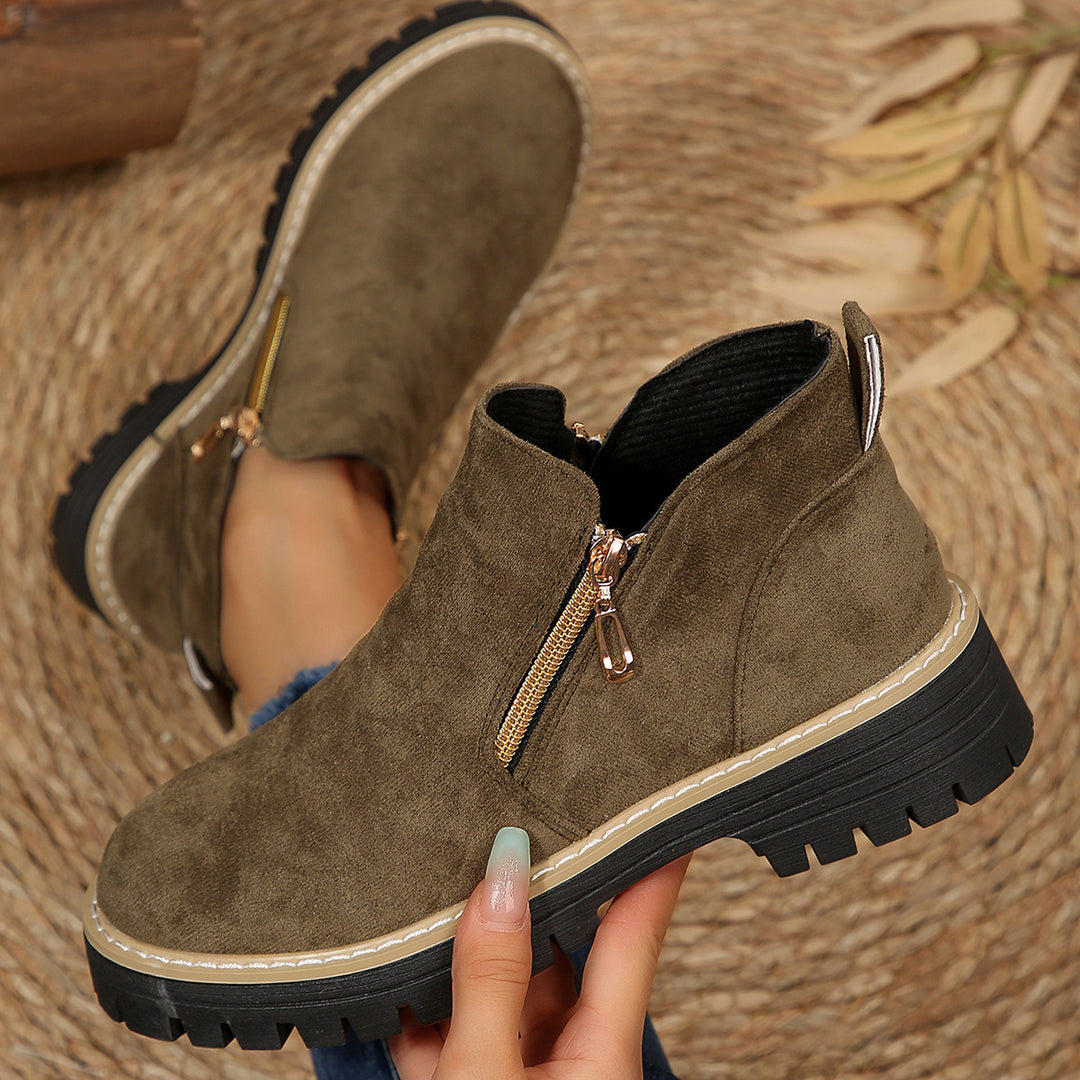 Damen Ankle-Boots mit Profilsohle, seitlichem Reißverschluss und gepolstertem Komfortschaft – Varelle