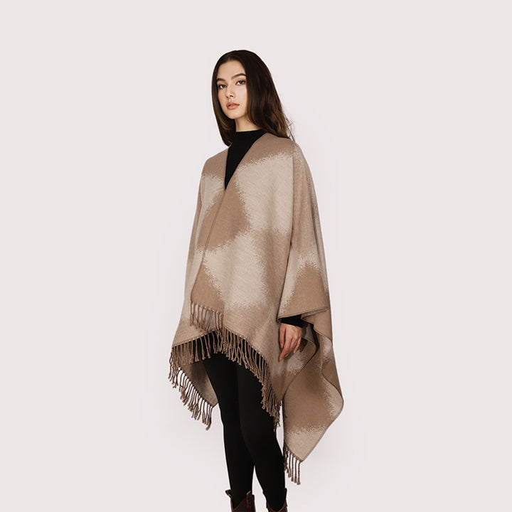 Damen Kaschmiroptik-Cape im Kimono-Schnitt mit feinem Fransensaum Echo Archiv