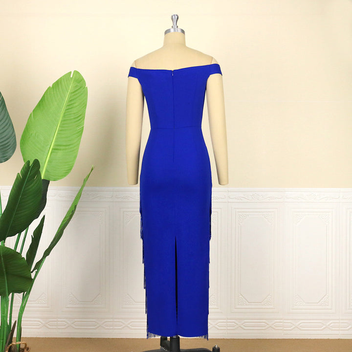 Damen glamouröses Abendkleid mit schulterfreien Rüschen und Fransen Echo Archiv