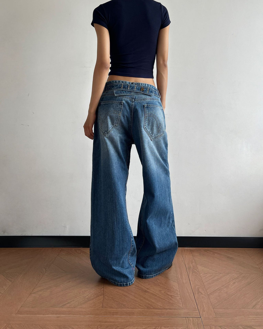 Damen Ultraweit geschnittene Canvas-Five-Pocket-Hose mit tiefer Bundlinie Echo Archiv