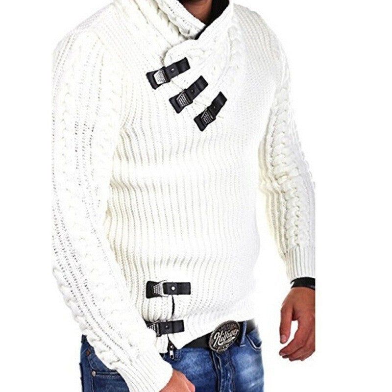 Herren Grobstrickpullover mit praktischem Schnallenverschluss und hohem Kragen Echoarchiv