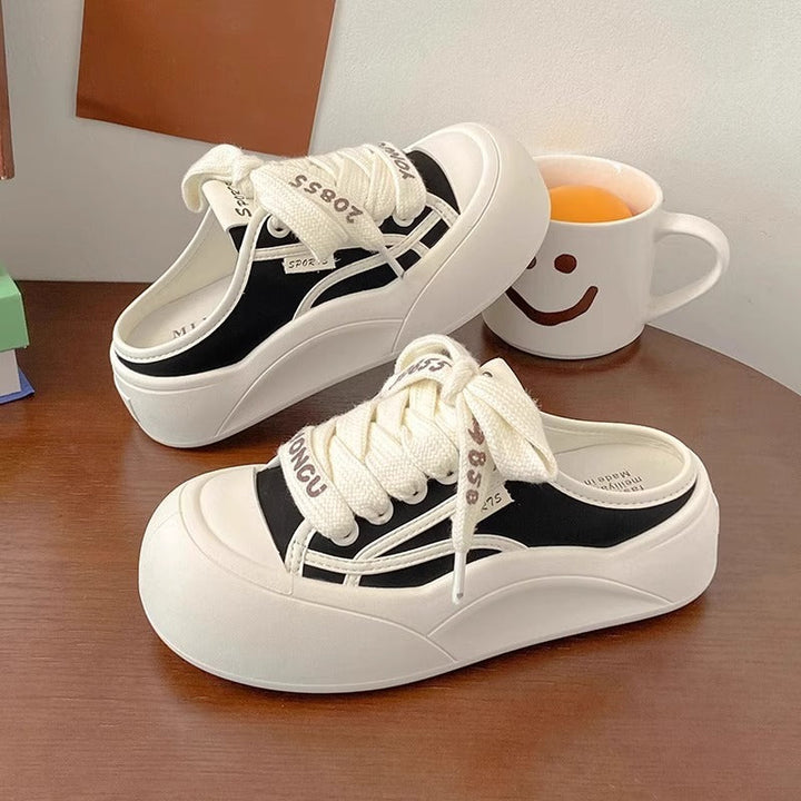 Damen Sportliche Plateausneaker mit elastischen Schnürsenkeln und luftigem Obermaterial Echo Archiv