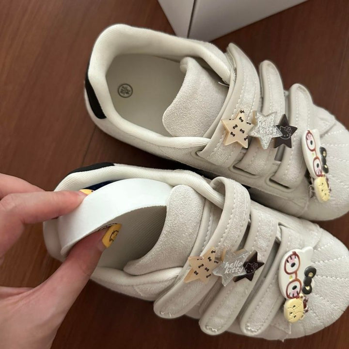 Damen Sneaker mit verstellbarem Klettverschluss und verspielten Applikationen Echo Archiv