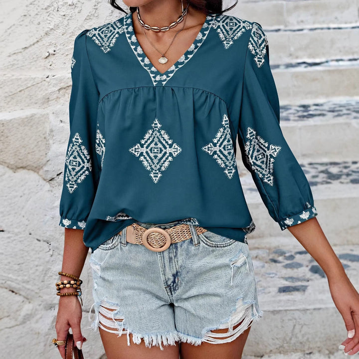 Damen Locker geschnittene Boho‑Bluse mit V‑Ausschnitt, geraffter Brustnaht und dreiviertelärmeln Echo Archiv