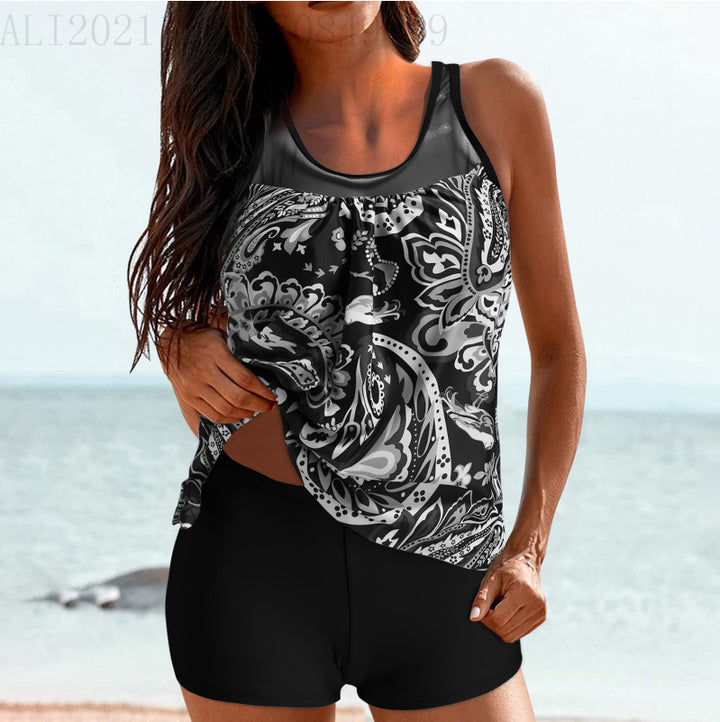 Damen Sportliches Strandoutfit mit modischer Raffung Echo Archiv