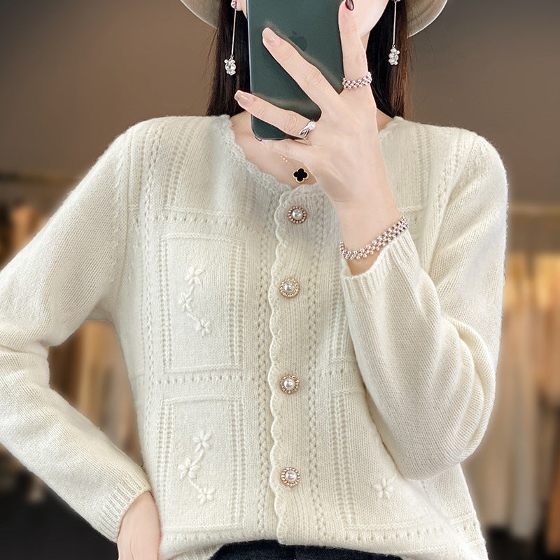Damen Verzierter Strickcardigan mit Perlenknöpfen und Ajour‑Stickerei Echoarchiv