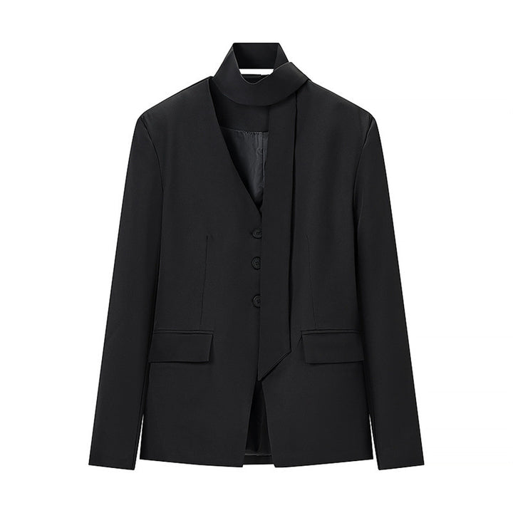 Damen Taillierter Blazer mit Schluppe, V‑Ausschnitt und Pattentaschen Echo Archiv