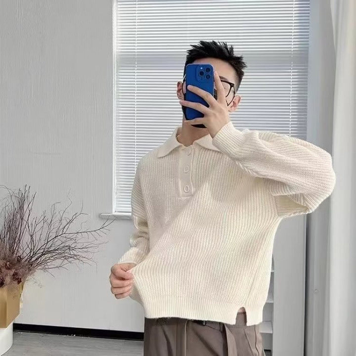 Herren Feinstrick-Polo-Pullover mit Halbschlupf‑Knopfleiste, Rippstruktur und Seitenschlitzen Echoarchiv