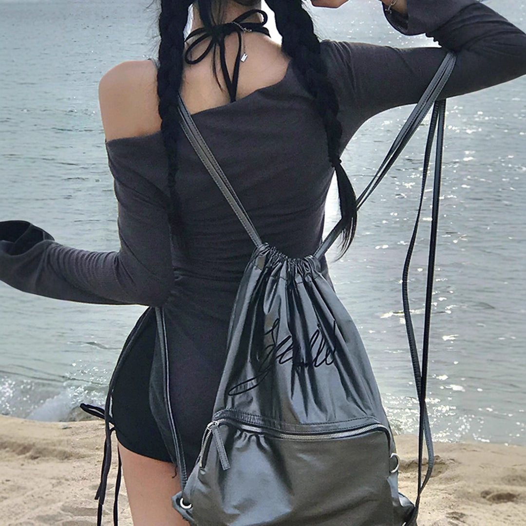 Damen nan figurbetontes Off-Shoulder Rippstrick-Minikleid mit seitlicher Kordelzug-Raffung und langen Ärmeln Echo Archiv