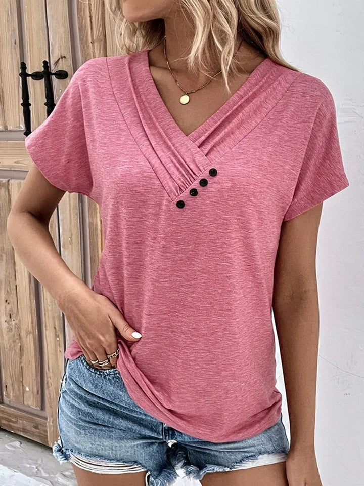 Damen Verspieltes V-Ausschnitt T-Shirt mit raffinierten Knopfdetails Echo Archiv