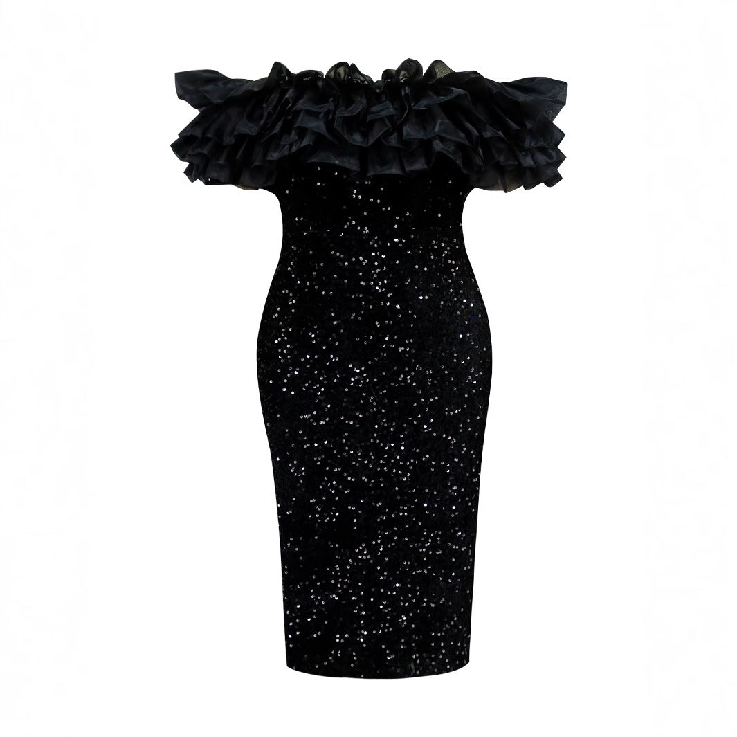 Damen glamouröses Abendkleid mit voluminösen Rüschen und Pailletten Echo Archiv