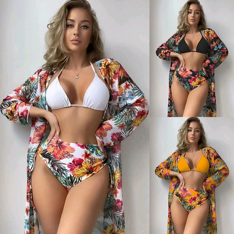 Damen Bikiniset mit hohem Bund und floralem Überwurf Echo Archiv