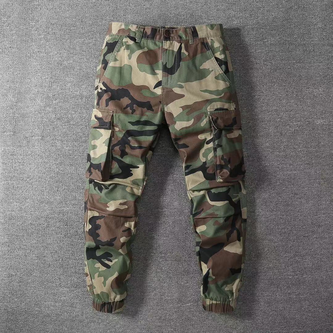 Herren Cargohose im Camouflage-Muster mit elastischen Bündchen und Multifunktionstaschen Echoarchiv