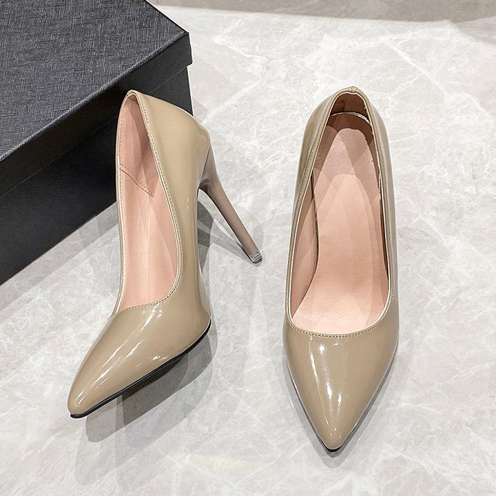 Damen Braut-Lackleder Pumps mit spitzer Zehenform und schlankem Stilettoabsatz – Lioré