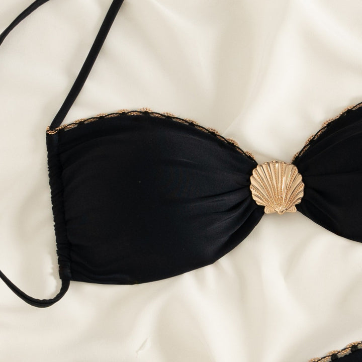 Damen Eleganter Bikini mit goldenen Akzenten Echo Archiv