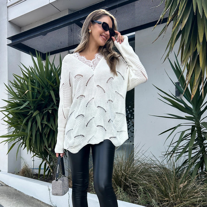Damen Oversize-Strickpullover mit V-Ausschnitt und Spitzeneinsatz Echoarchiv