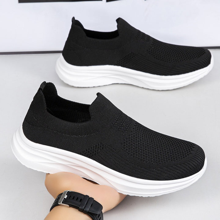 Damen nan gestrickter Sockensneaker mit stoßdämpfender Keilsohle und nahtlosem Slip-On Echo Archiv