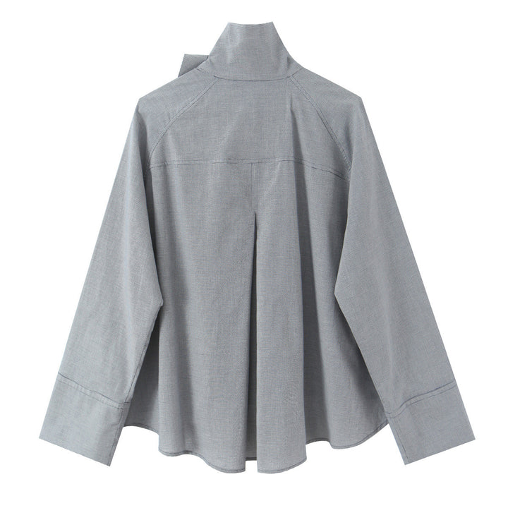 Damen Oversize-Bluse mit hohem Schalkragen und asymmetrischer Knopfleiste Echoarchiv