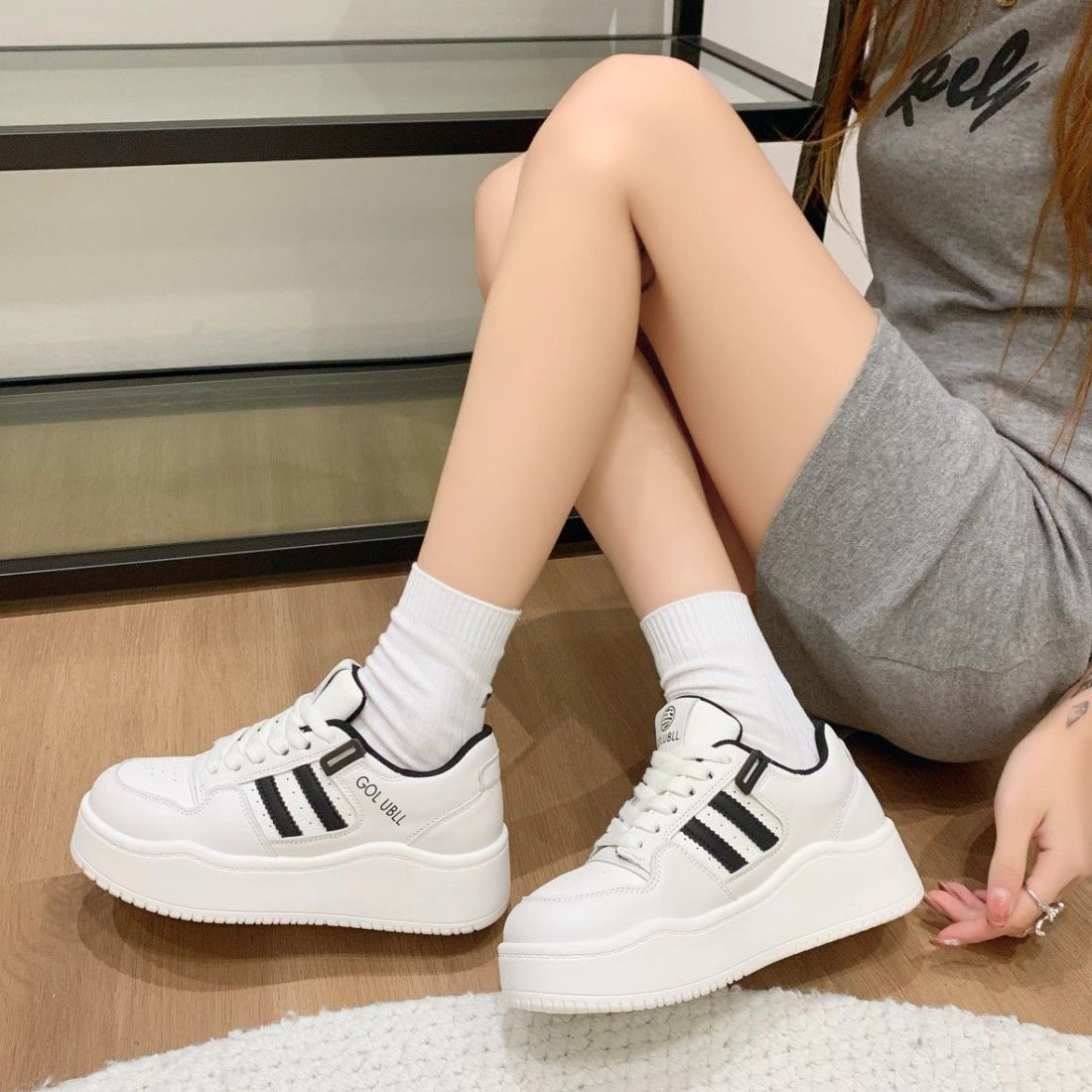 Damen Plattform Sneakers – Névara