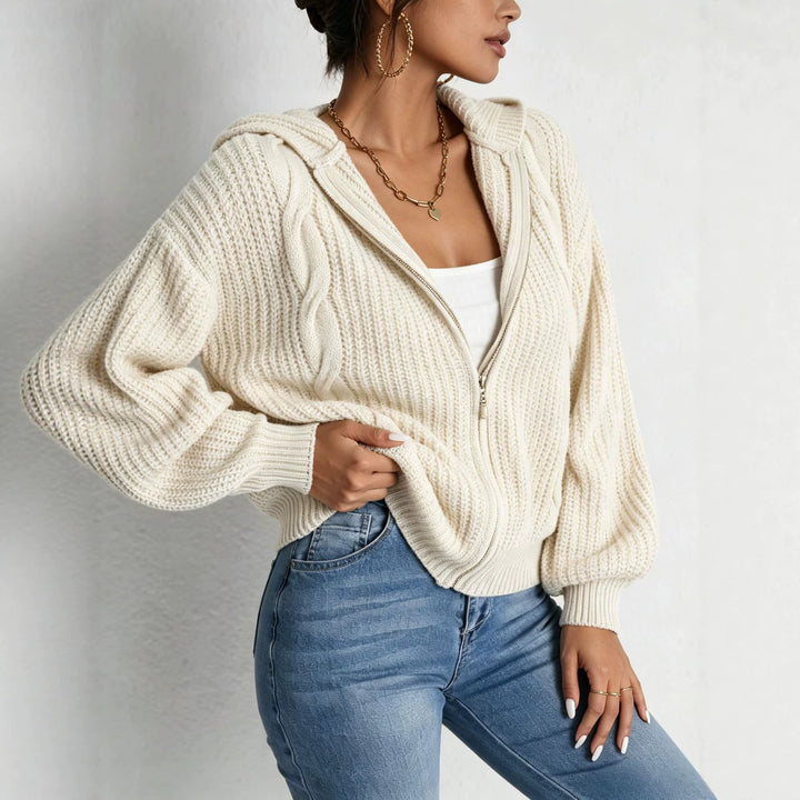 Damen Kapuzen-Cardigan im Grobstrick mit Zopfmuster und Reißverschluss – Veloura