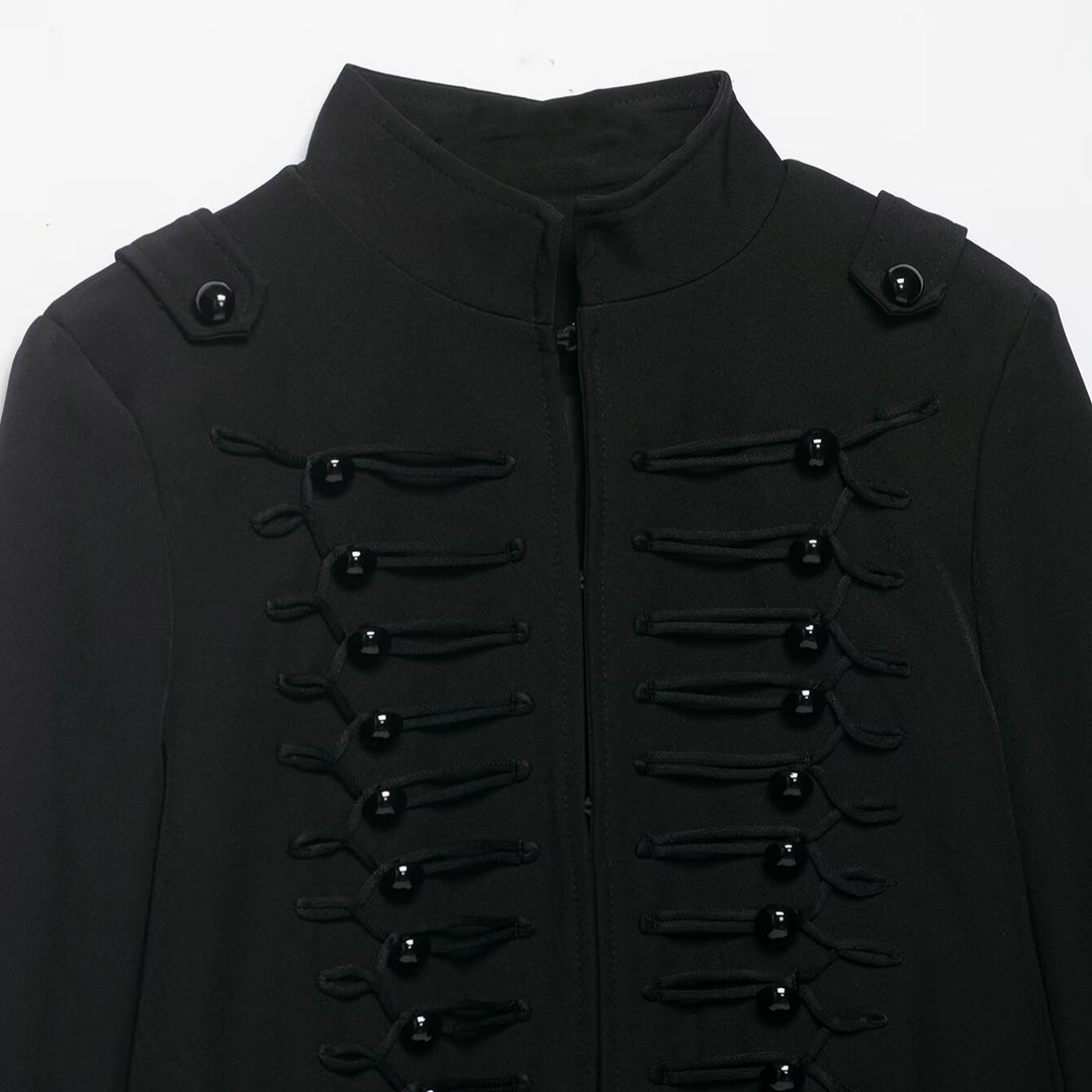 Damen Cropped Militärblazer mit Stehkragen und dekorativen Froschverschlüssen Echo Archiv