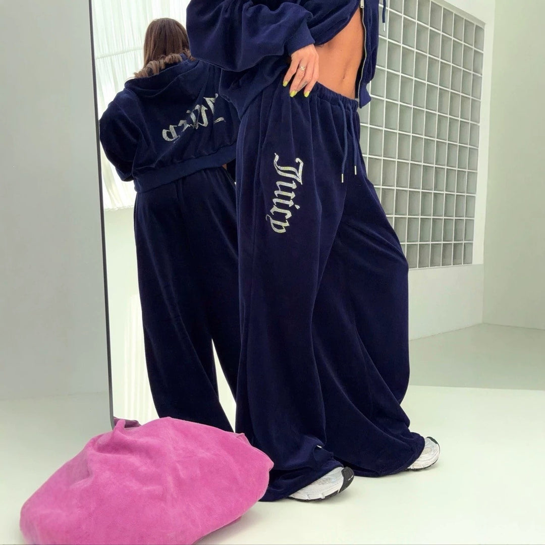 Damen Sweatblazer und Oversize-Jogginghose Echoarchiv