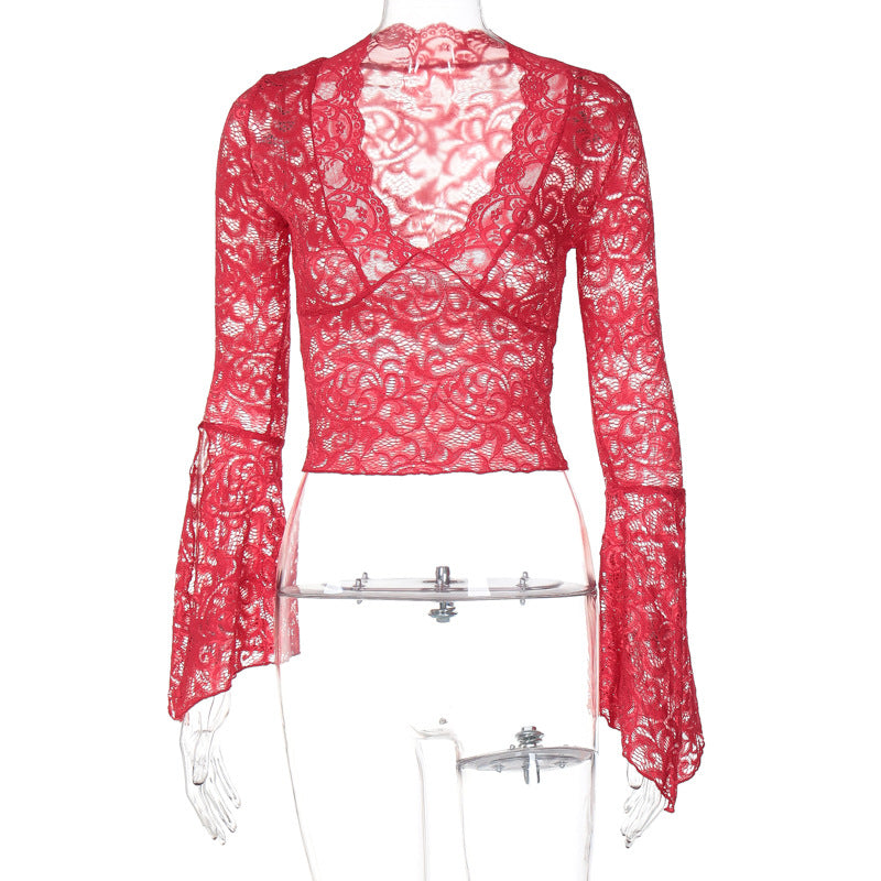 Damen Spitzenbluse mit voluminösen Glockenärmeln und V-Ausschnitt Echo Archiv