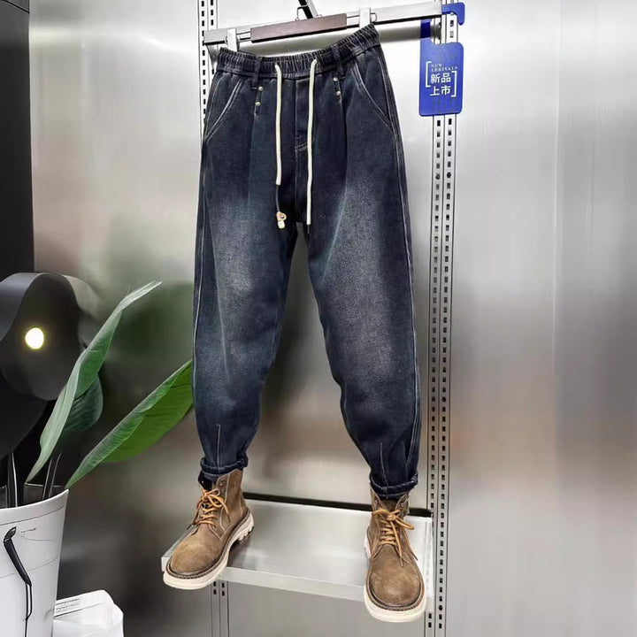 Herren Modische Ripped Denim Jeans mit einzigartigen Patches Echoarchiv
