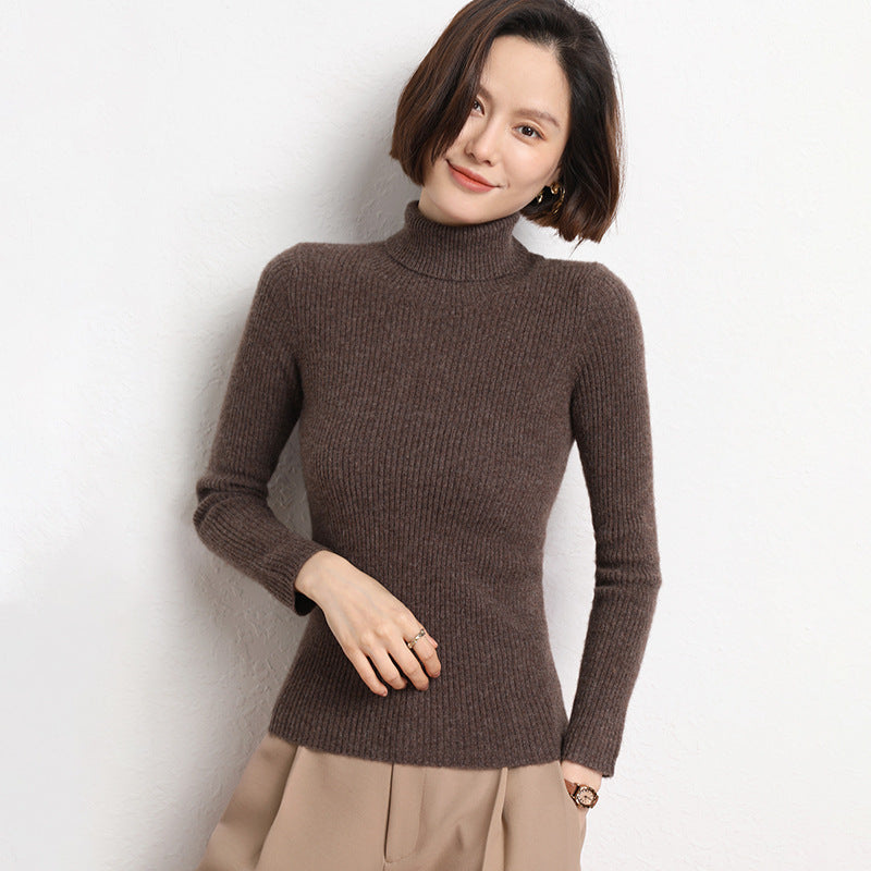 Damen Taillierter Feinstrick-Rollkragenpullover mit feiner Rippenstruktur und Kaschmir-Optik Echoarchiv