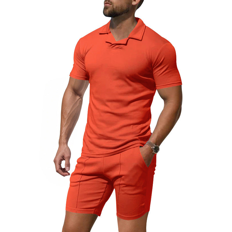 Herren Freizeit-Set mit Polohemd und sportlichen Shorts Echoarchiv