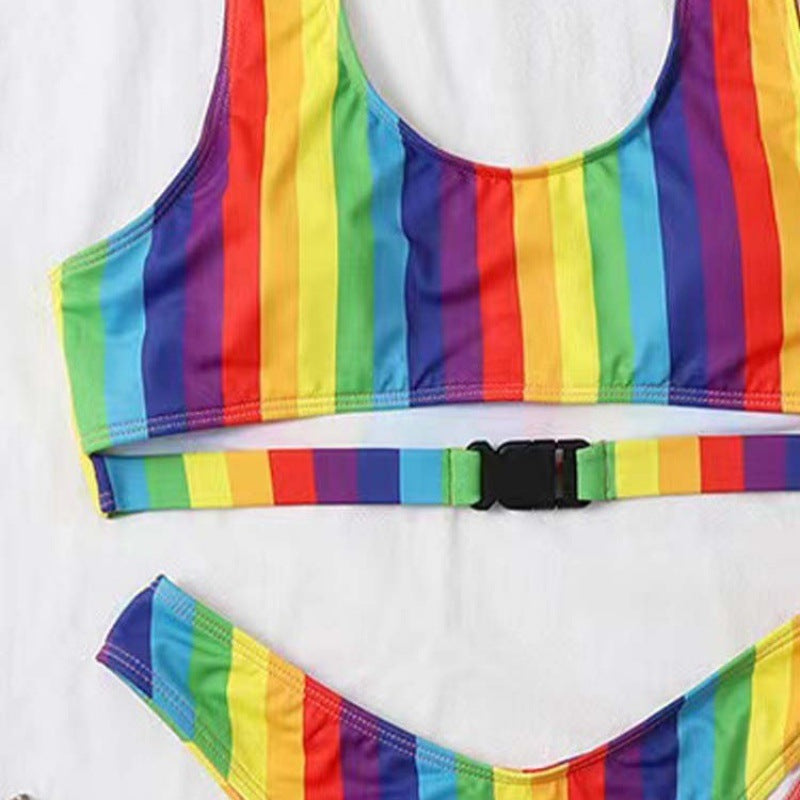 Damen Triangel-Bikini mit verstellbaren Trägern und buntem Streifenmuster Echo Archiv