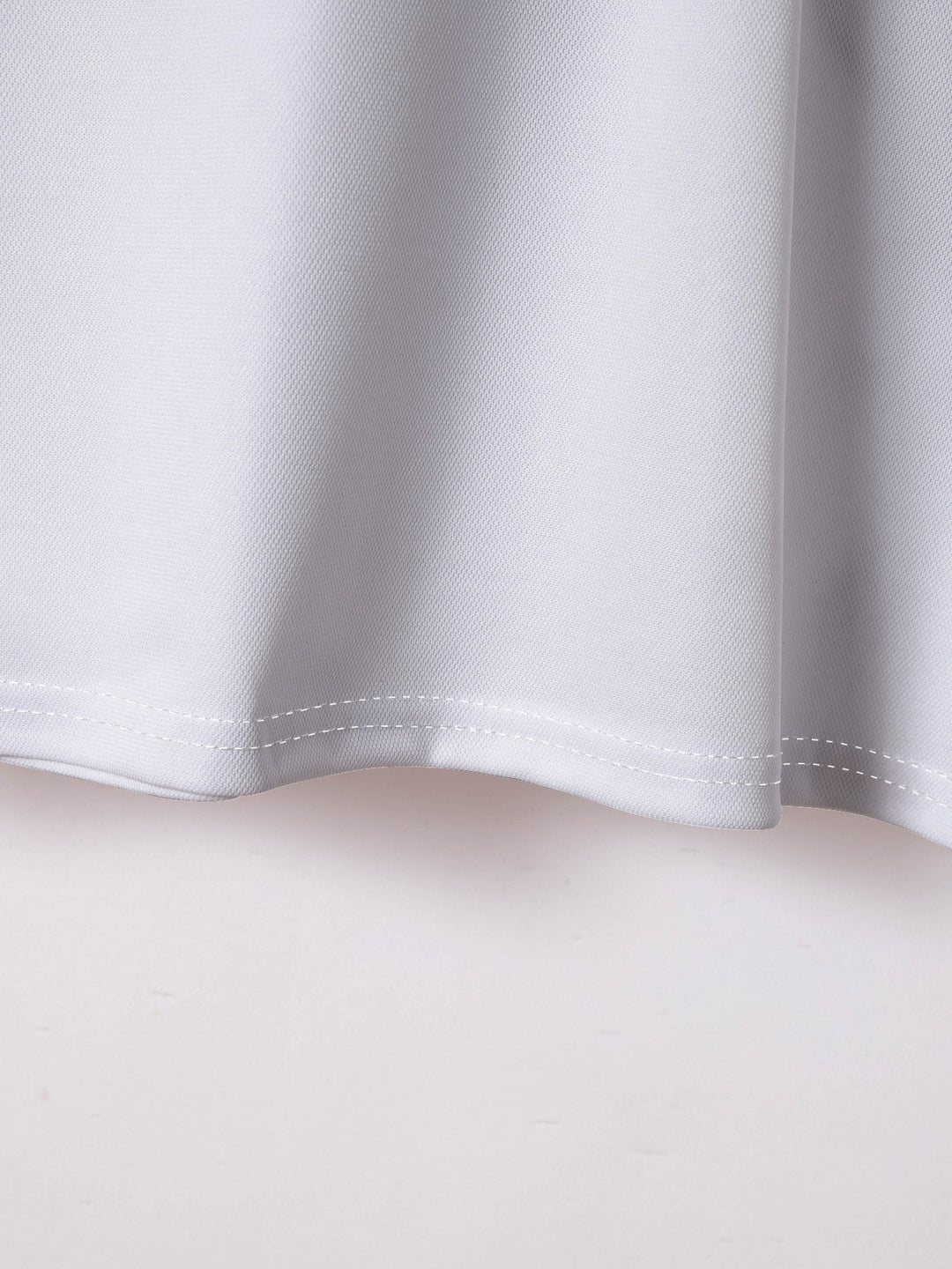 Herren Poloshirt mit modernem geometrischem Muster Echoarchiv