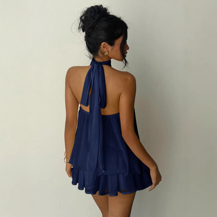 Damen Ärmelloser Chiffon-Playsuit mit hohem Stehkragen, gerafftem Oberteil und Stufen-Shorts – Solévia