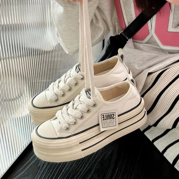 Damen Plateau Sneakers mit doppelter Sohle und trendigem Design Echo Archiv