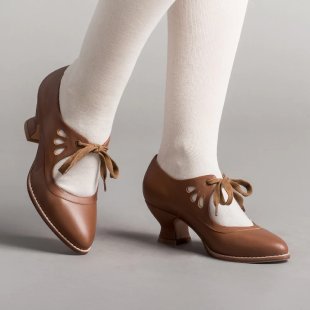 Damen nan Retro-Riemchenpumps mit geschwungenem Kittenabsatz, blattförmigen Aussparungen und dekorativem Schleifenverschluss Echo Archiv