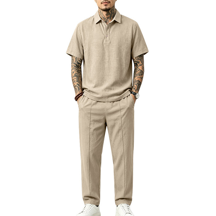 Herren Polo-Lounge-Set aus leichter Leinenmischung mit Kurzarm-Polo und gerader Bundfaltenhose Echoarchiv