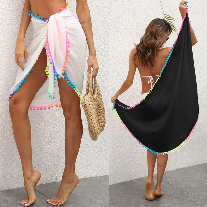 Damen eleganter Strandüberwurf mit buntem Pompon-Rand Echo Archiv