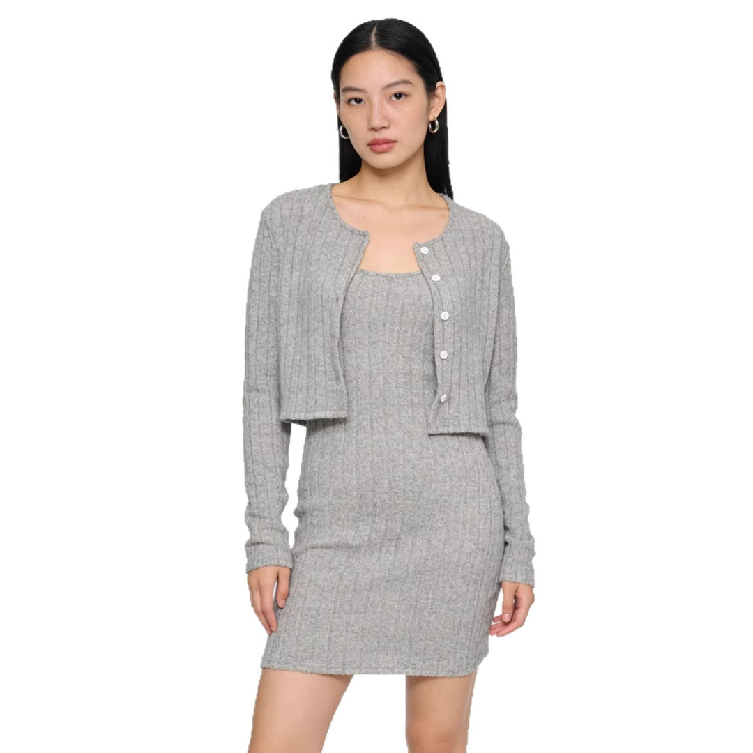 Damen Figurbetontes Strickkleid mit passender Strickjacke Echo Archiv