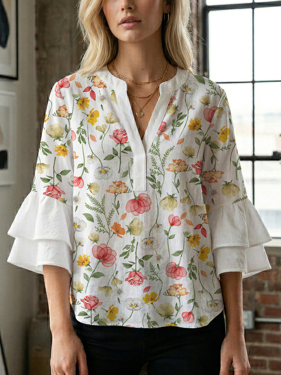 Damen Bluse mit voluminösen Ärmeln und floralem Design Echo Archiv