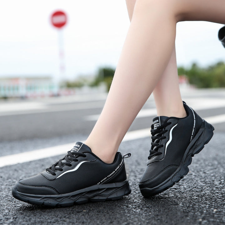 Damen nan urbaner Kunstleder-Sneaker mit gepolstertem Fersenkragen, stoßdämpfender Leichtsohle und Fersenlasche Echo Archiv