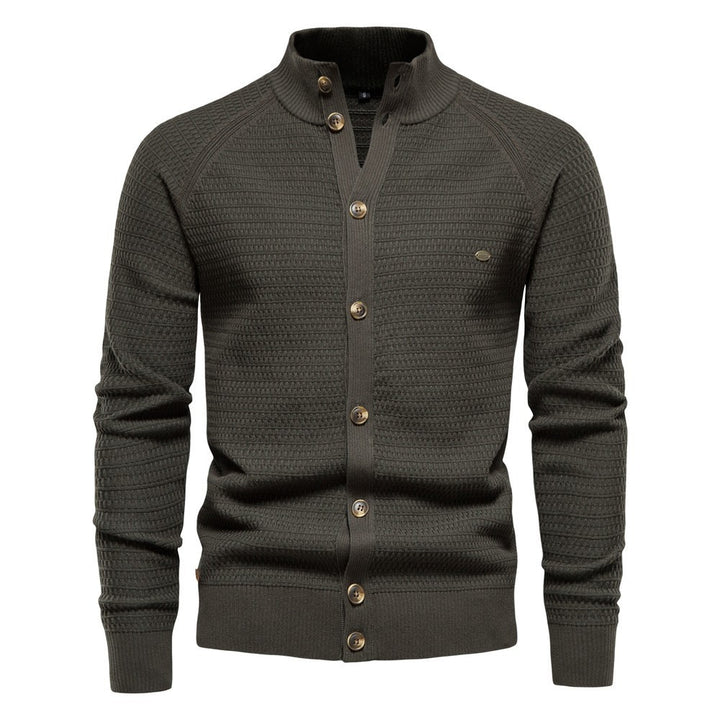 Herren Strickjacke mit modernem Zipper und stilvollen Knopfdetails Echoarchiv